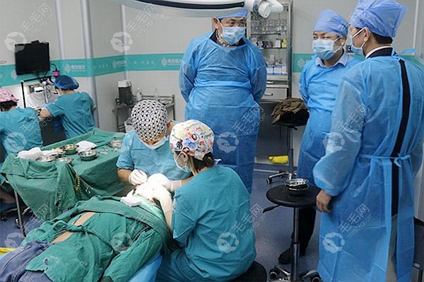 广州青逸植发手术过程