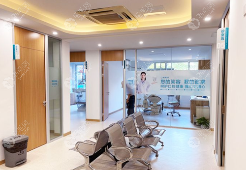 徐浦中医医院口腔科拥有一支经验充足、技术过硬的种植牙团队
